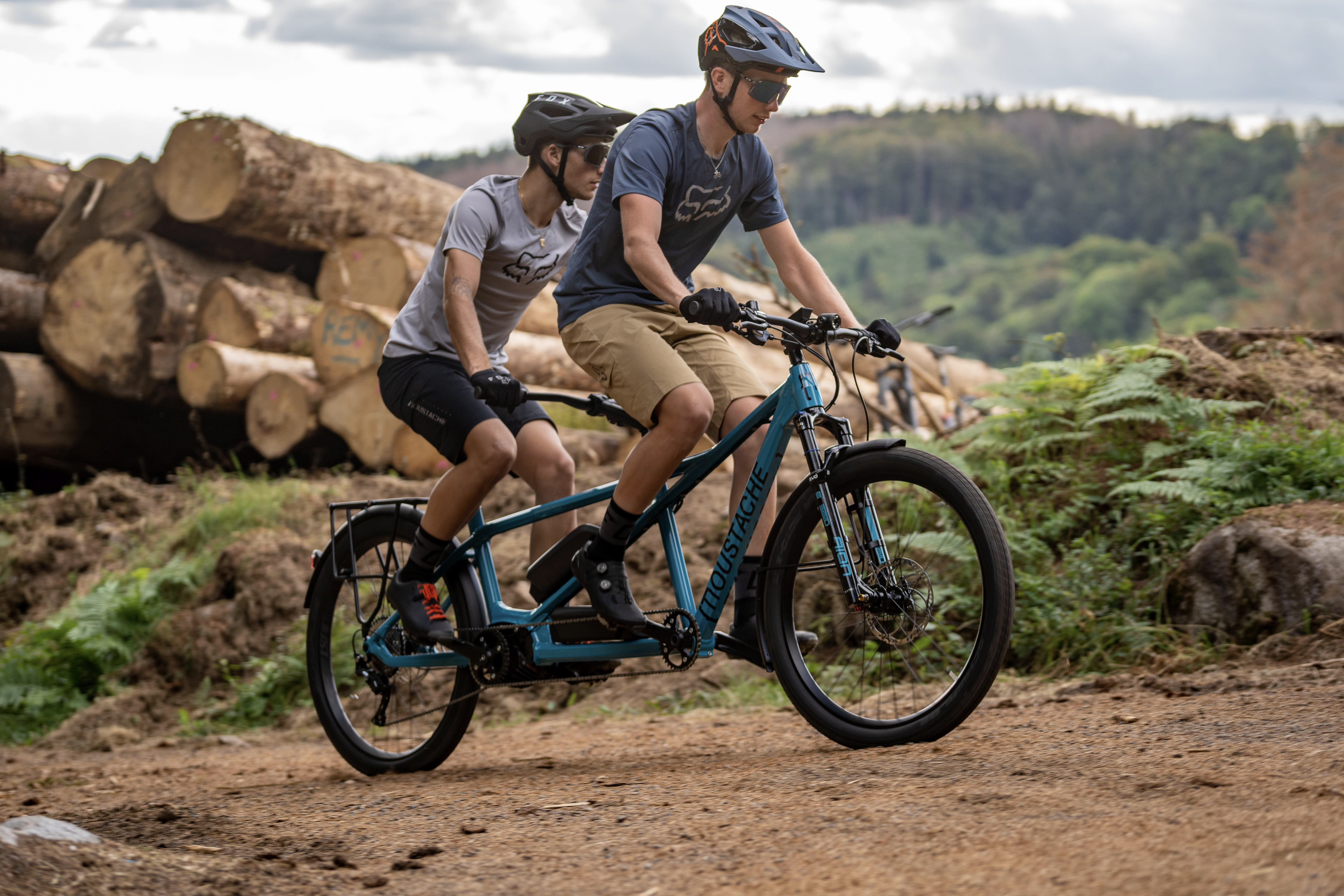 Moustache Xroad allroad